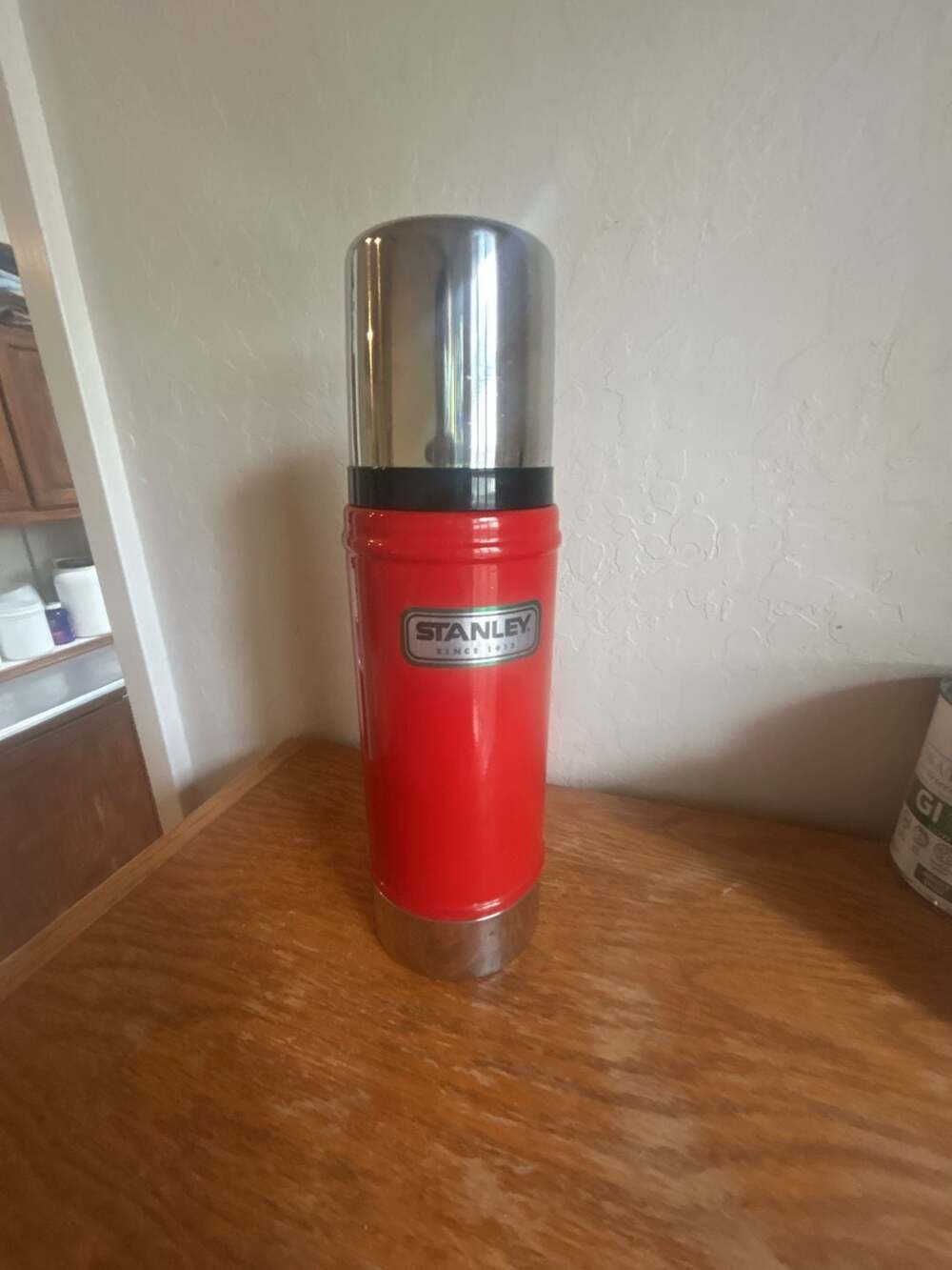 Stanley Classic Vacuum Bottle 16 Ounces / 0.5 Quart Red